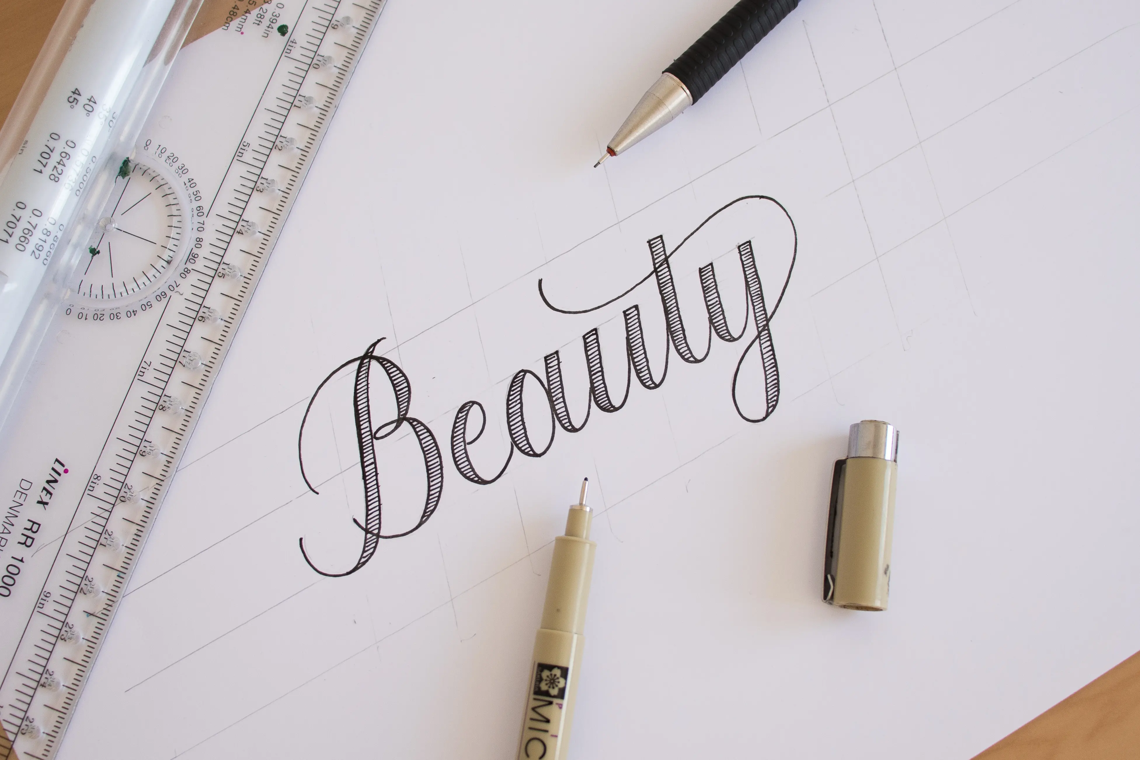 Faux Calligraphy for beginners tutorial - Lettering Daily