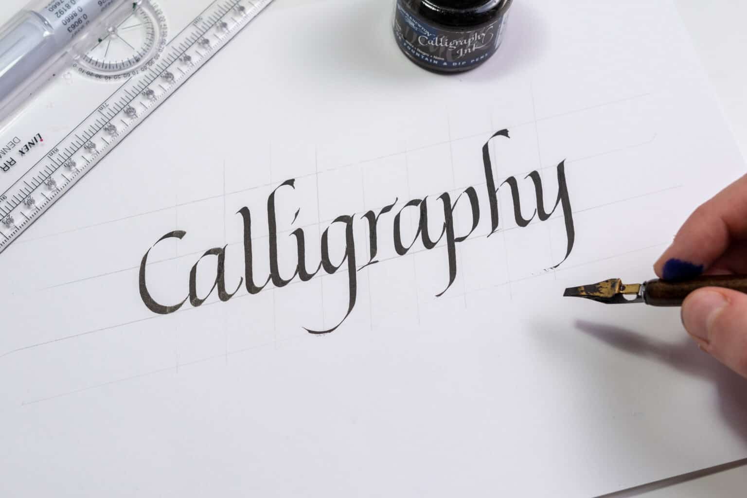 10 Calligraphy Styles For Beginners | Lettering Daily