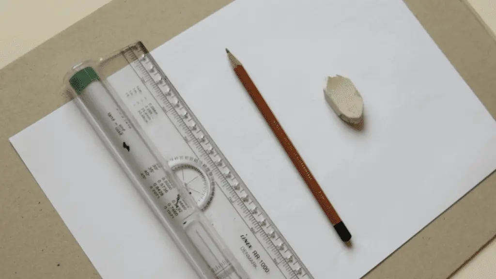 Other tools needed for pencil calligraphy.